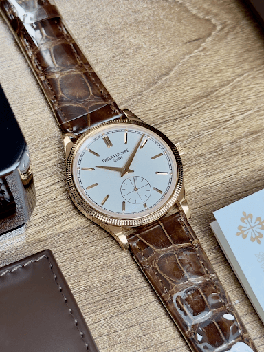 Patek-Philippe-Calatrava-6119R-001.png